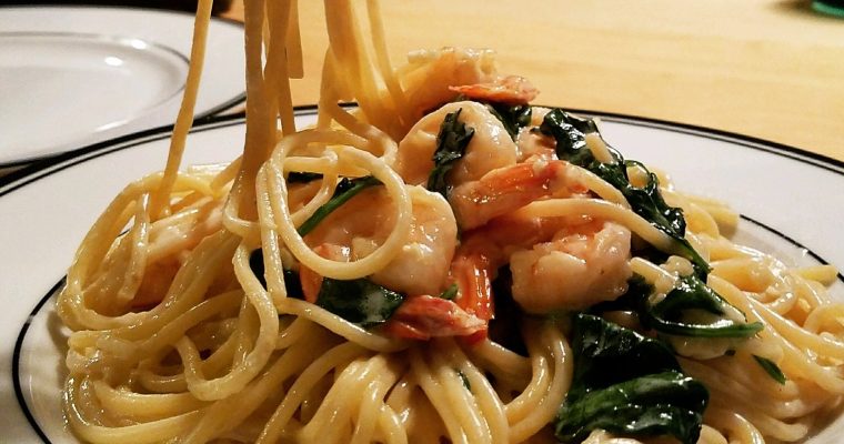 Garlic Creamy Pasta with Shrimp and Baby Spinach