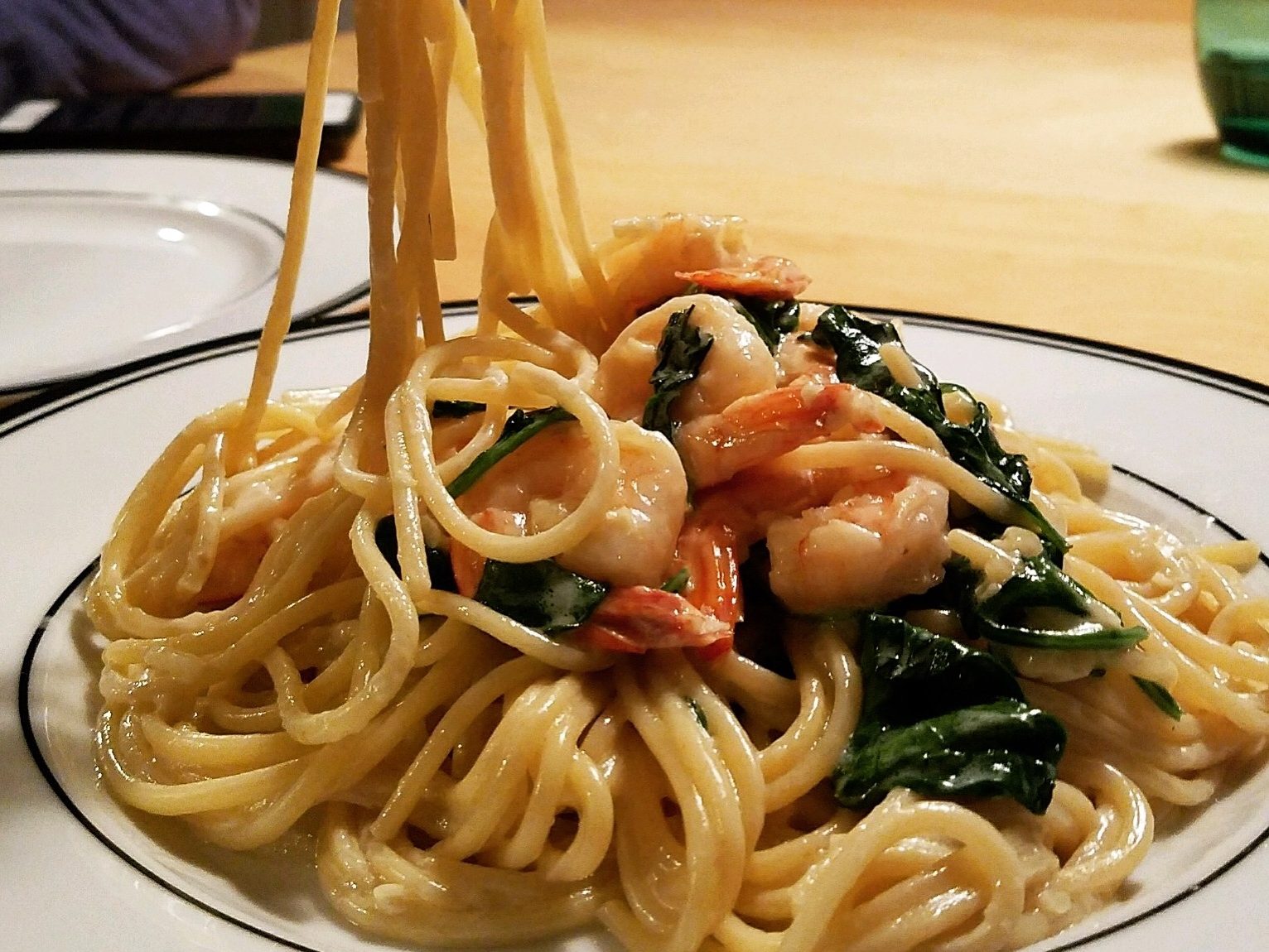 Garlic Creamy Pasta with Shrimp and Baby Spinach