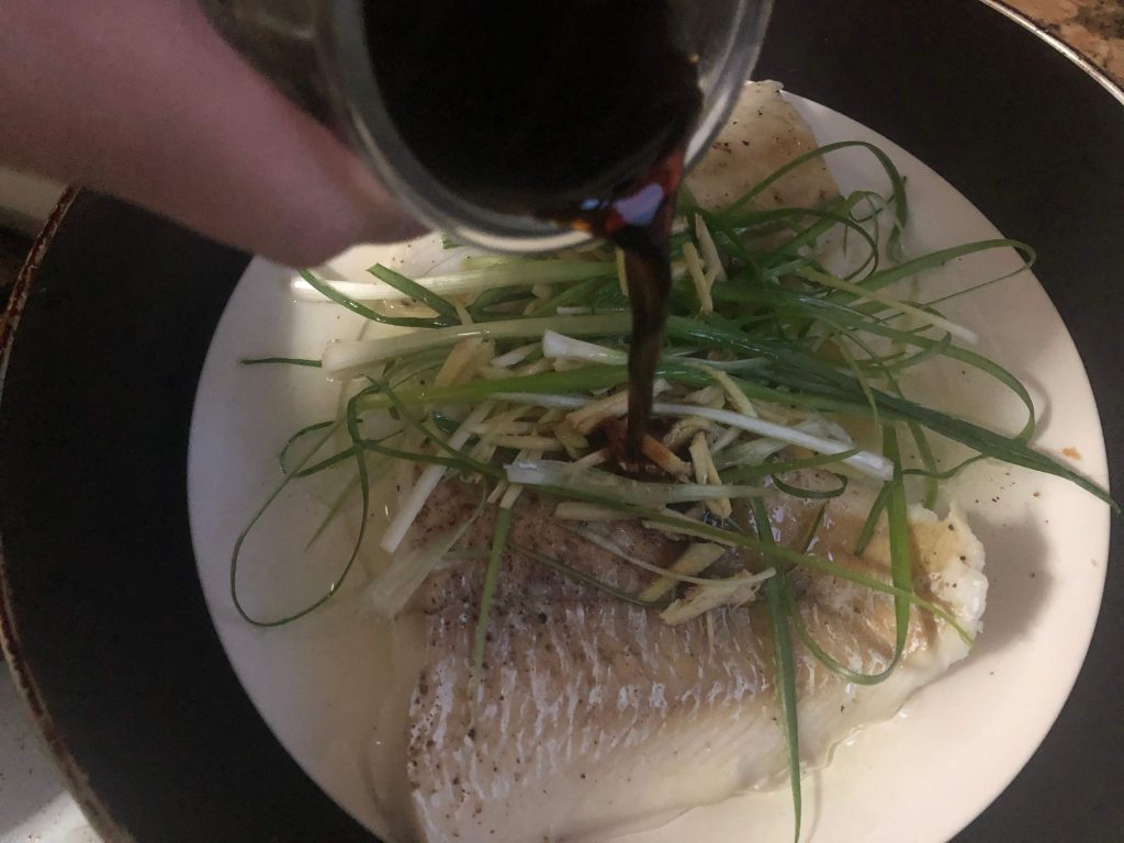 drizzle-soy-sauce-over-fish